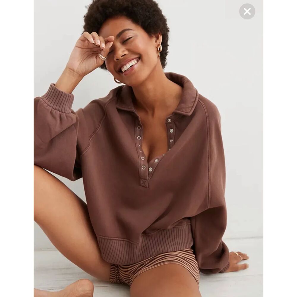 Aerie size medium brown cropped snap front ribbed sweater pull over